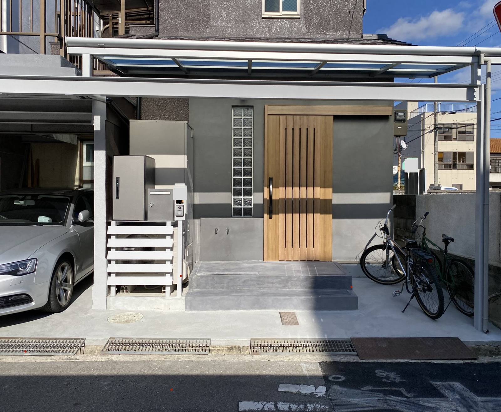 戸建て全面リノベーション後の外観